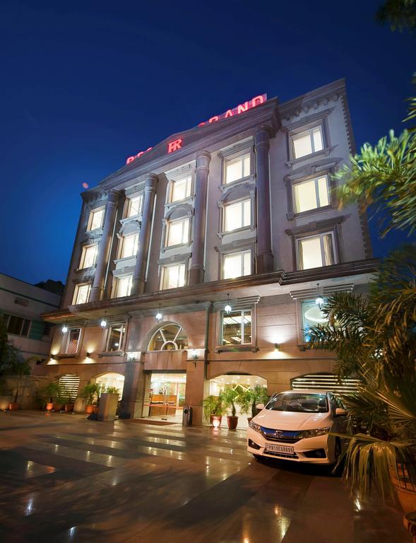 Regent Grand Hotel 4*